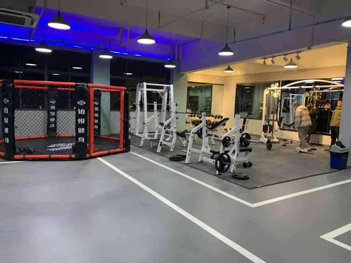 gym showroom2