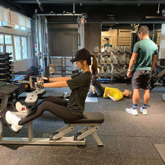 exercice aérobique en salle de sport